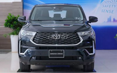 Toyota Innova Cross 2025