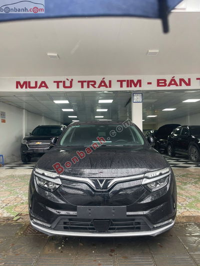 Xe VinFast VF8 Eco AWD 2023