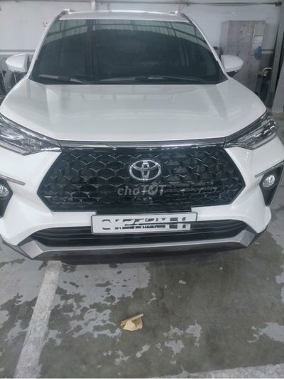 Toyota Veloz Cross Top 2024 trắng, 12000 km