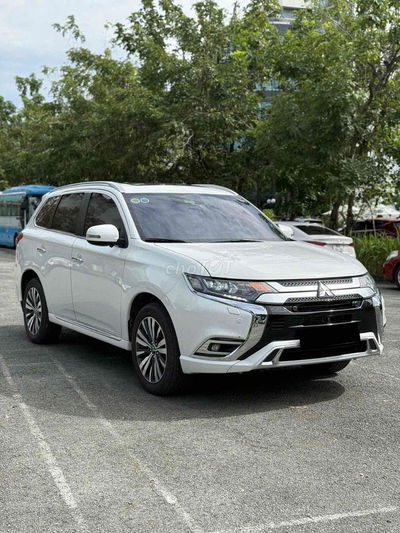 Outlander 2023 đăng ký 2024 siêu lướt