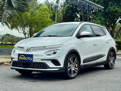 VinFast VFe34 2022 - Màu trắng - 3v5km - Mua pin