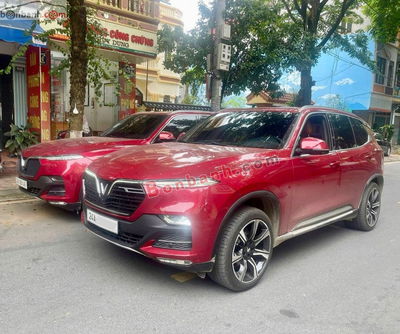 Xe VinFast Lux SA 2.0 Premium 2.0 AT 2021