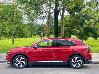 Xe VinFast VF8 S 2024