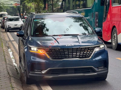 Xe Kia Carnival Signature 2.2D 2022