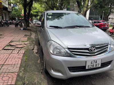 Toyota innova 2009 bản G
