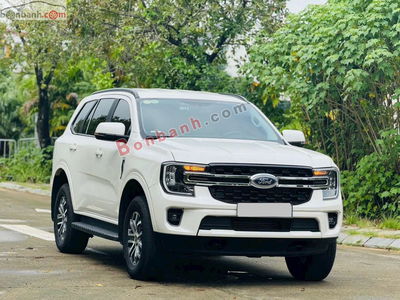 Xe Ford Everest Ambiente 2.0L 4x2 AT 2025