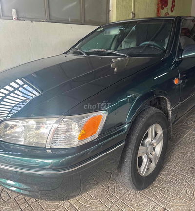 Cần Bán xe camrry đời 2000