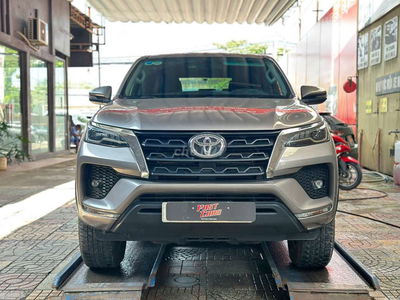 Toyota Fortuner 2024 2.4AT,máy dầu,màu nâu,40000km