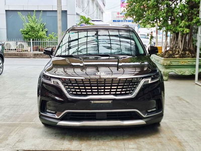 Kia Carnival Signature 3.5V6 2021, xhđ cao, ht góp