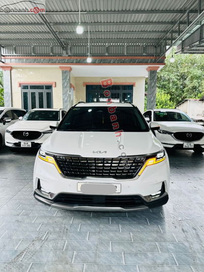 Xe Kia Carnival Signature 2.2D 2022