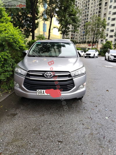 Xe Toyota Innova 2.0E 2017