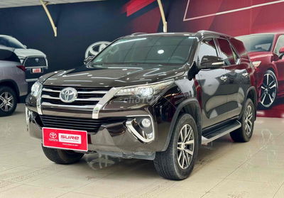 Fortuner xăng 2 cầu giá thương lượng