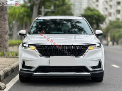 Xe Kia Carnival Luxury 2.2D 2024