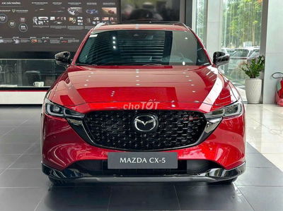 Ô tô Mazda CX5 màu đỏ, xuất xứ Nhật Bản