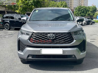 Xe Toyota Innova Cross 2.0 CVT 2025