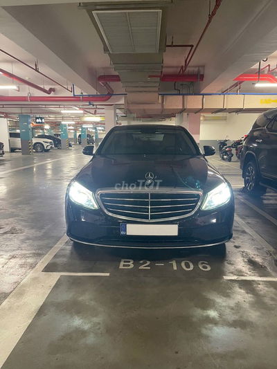 Mercedes-Benz C200 Exclusive 2019 màu đen