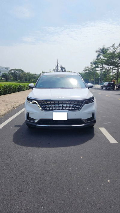 Bán xe Kia Carnival 2023 Signature 3.5G - 44000 km
