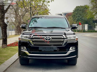 Xe Toyota Land Cruiser 4.6 V8 2019