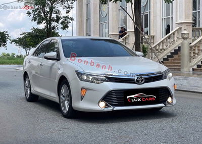 Xe Toyota Camry 2.0E 2018