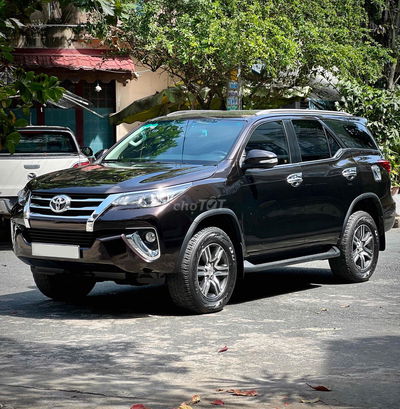 Toyota Fortuner 2017 2.7V 4x2 AT - rất mới.