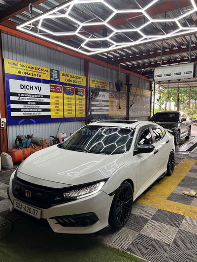 Honda Civic 1.5turbo Cửa sổ trời