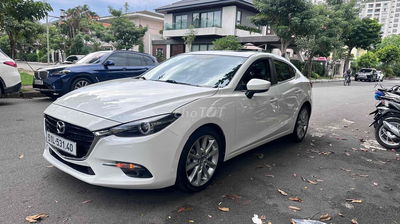 cần bán Mazda 3 2.0 Premium 2019 màu trắng
