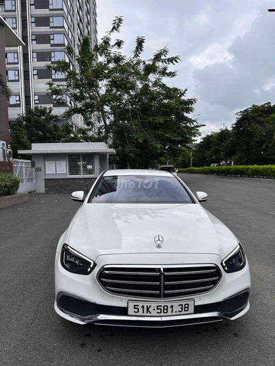 Mercedes Benz E Class 2022 E200 V1