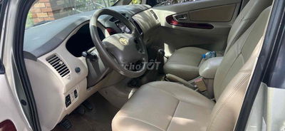 Toyota Innova 2006 G - 12435 km