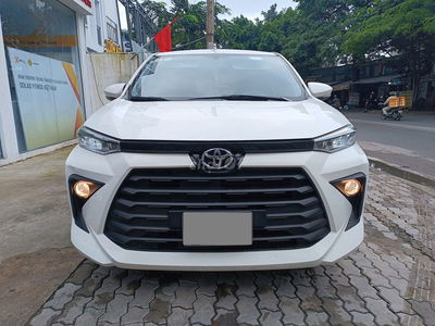 Toyota Avanza 2023 số tự động màu trắng rin