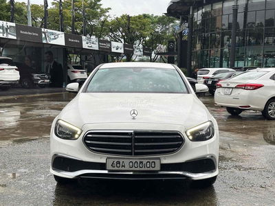 Bán E200 ex màu trắng nội thất đen sx 2023