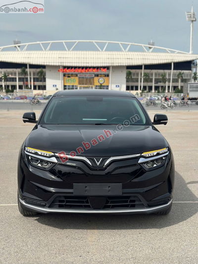 Xe VinFast VF8 S 2024