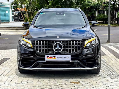 Mercedes Benz GLC250 4MATIC model 2020