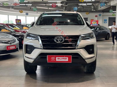 Xe Toyota Fortuner 2.7V 4x2 AT 2021