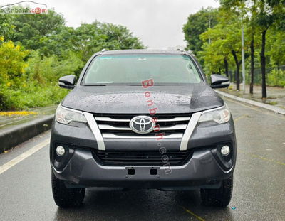Xe Toyota Fortuner 2.4G 4x2 MT 2017