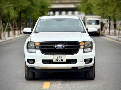Bán xe bán tải Ford Ranger XLS 4x4 AT Trắng 2023