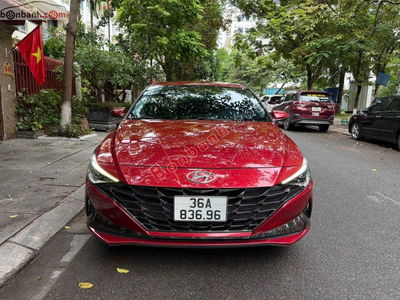 Xe Hyundai Elantra 1.6 AT Đặc biệt 2022