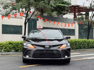 Xe Toyota Camry 2.0Q 2022