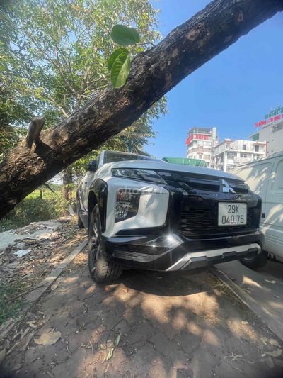 Mitsubishi 2022 - 300000 km