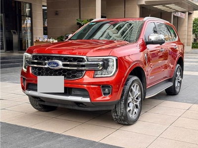 Ford Everest 2023 Titanium 2.0 AT 4x2 - 15000 km
