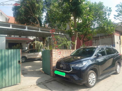 Xe Toyota Innova Cross 2.0 CVT 2024