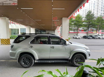 Xe Toyota Fortuner 2.7V 4X2 AT 2016