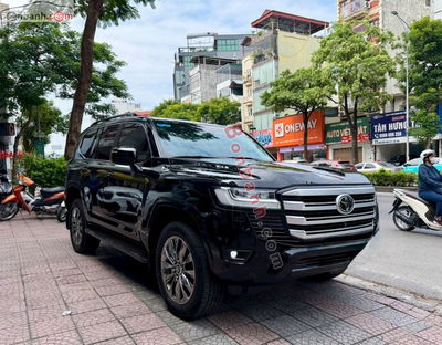Xe Toyota Land Cruiser 3.5 V6 2023