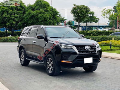 Xe Toyota Fortuner 2.4G 4x2 AT 2021
