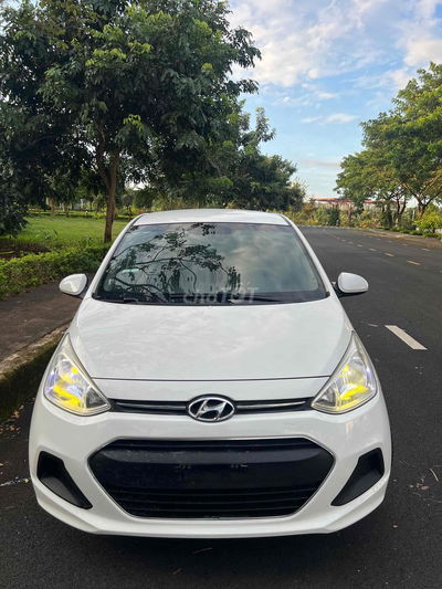 huyndai i10 2016 base sedan MT