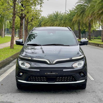 VFe34 2022 Thuê Pin Tiên Phong