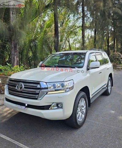 Xe Toyota Land Cruiser VX 4.6 V8 2016