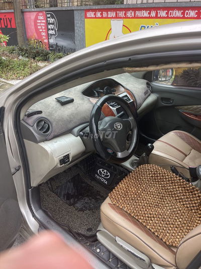 Toyota Vios 2011 E - 100 km