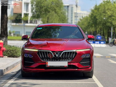 Xe VinFast Lux A 2.0 Premium 2.0 AT 2019